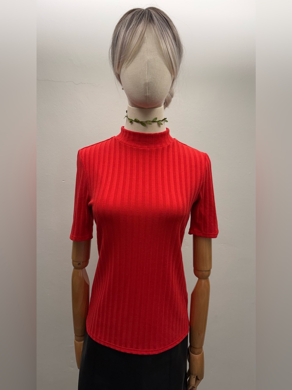 Riley & Rae Red Ribbed Mock Neck Short Sleeve Top Size XS NWT